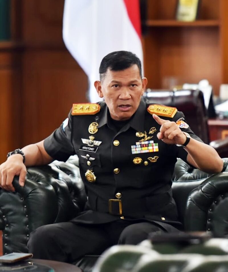 Mayjen TNI Kristomei Sianturi, Kapuspen TNI 
