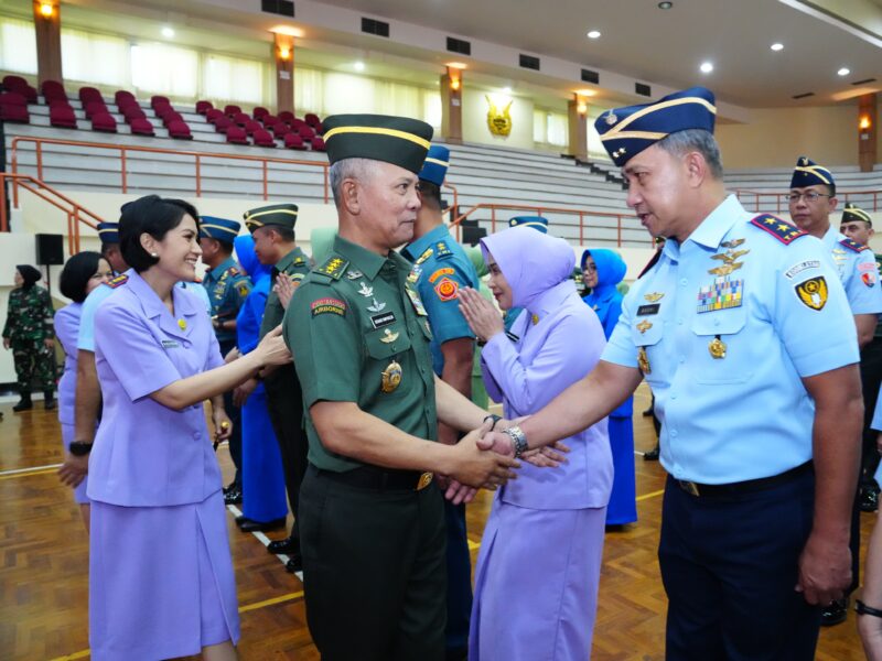 Kepala Staf Umum (Kasum) TNI Letjen TNI Richard Tampubolon mewakili Panglima TNI Jenderal TNI Agus Subiyanto, memimpin acara Laporan Korps Kenaikan Pangkat