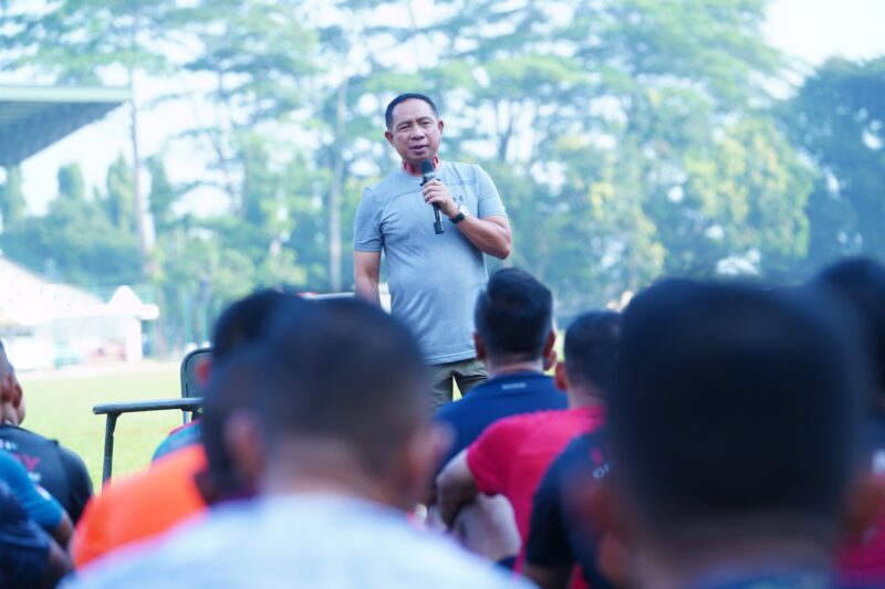 Panglima TNI Jenderal TNI Agus Subiyanto memberikan pembekalan langsung kepada para calon Komandan Brigade Infanteri, Komandan Batalyon (Danyon), dan Wakil Komandan Batalyon