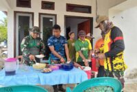 Warga setempat menunjukkan dukungan penuh kepada Satgas TMMD ke-124 Kodim 1501/Ternate dengan membantu memasakkan makan pagi, siang dan malam