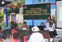 Masyarakat Kampung Pigapu tampak begitu antusias mengikuti penyuluhan kesehatan di depan Gereja Katolik St. Santo Paulus Pigapu