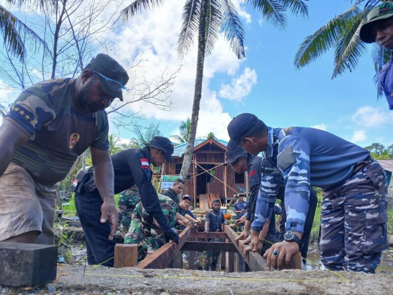 Jiwa gotong royong dalam mengerjakan suatu pekerjaan akan meringankan dan memudahkan masyarakat dalam bekerja
