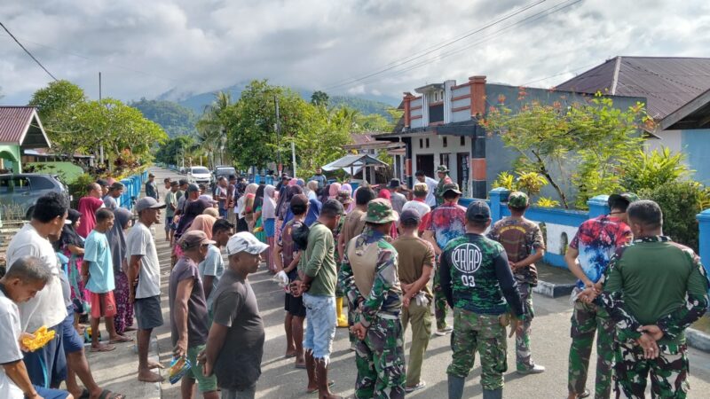 Satgas TMMD ke-124 Kodim 1501/Ternate menggelar apel pagi di Desa Lako Akelamo, Kecamatan Sahu, Kabupaten Halmahera Barat
