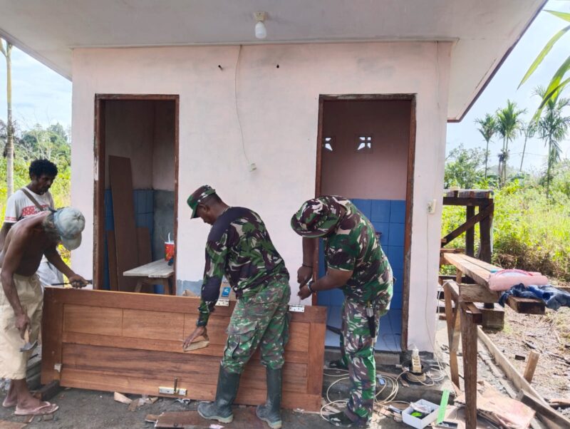 Pembangunan fasilitas Mandi, Cuci, dan Kakus (MCK), yang menjadi salah satu dari beberapa sasaran fisik program TNI Manunggal Membangun Desa