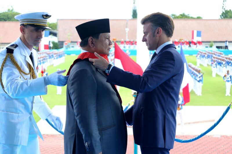Presiden Republik Indonesia Prabowo Subianto dan Presiden Prancis Emmanuel Macron di Akademi Militer (Akmil) Magelang