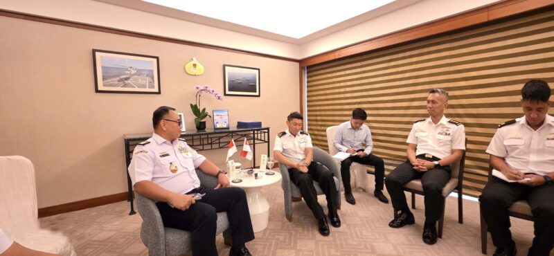 Bakamla RI melaksanakan Courtesy Call kepada Chief Of Staff-Naval Staff Republic of Singapore Navy (RSN), RADM Lim Kian Hua Augustine