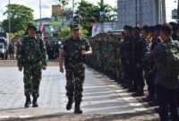 Dandim 1710/Mimika, Letkol Inf M. Slamet Wijaya, S.Sos., M.Han., M.A. mendampingi Pangdam XVII/Cenderawasih, Mayjen TNI Rudi Puruwito