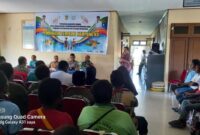 Babinsa Koramil 1710-01/Kokonao Serka Andreas J. Matkusa melaksanakan pendampingan Tim dari Dinas Pemberdayaan Masyarakat dan Kampung