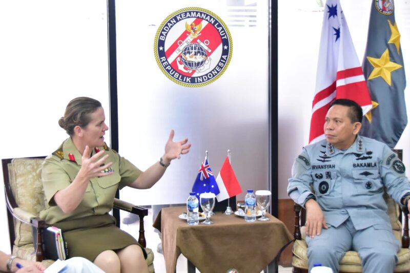 Kepala Bakamla RI Laksdya TNI Dr. Irvansyah, S.H., M.Tr.Opsla., menerima kunjungan kehormatan dari Brigadir Jennifer Harris