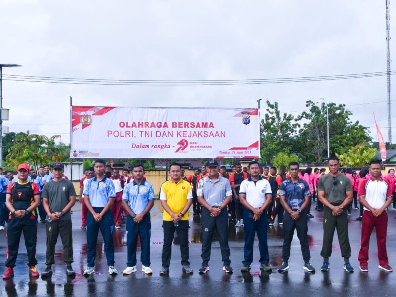 Kodim 1710/Mimika turut ambil bagian dalam kegiatan olahraga bersama yang digelar oleh Polres Mimika