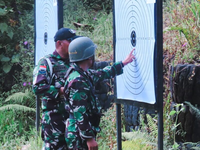 Kodim 1710/Mimika melaksanakan kegiatan Latihan Menembak Senjata Ringan (Latbakjatri) Triwulan II Tahun 2025