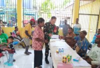 Babinsa Koramil 1710-07/Mapurujaya Sertu Tangkas Budiono melaksanakan pendampingan penyaluran Bantuan Langsung Tunai