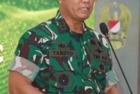 Wakil Kepala Staf TNI Angkatan Darat (Wakasad) Letjen TNI Tandyo Budi R., S.Sos., M.Si., mewakili Menteri Pertahanan RI memberangkatkan personel TNI AD