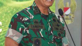 Wakil Kepala Staf TNI Angkatan Darat (Wakasad) Letjen TNI Tandyo Budi R., S.Sos., M.Si., mewakili Menteri Pertahanan RI memberangkatkan personel TNI AD
