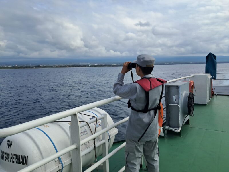 Stasiun Bakamla Bali melalui unsur Rigid Hull Inflatable Boat (RHIB) 87-04 turut tergabung dalam operasi SAR Gabungan