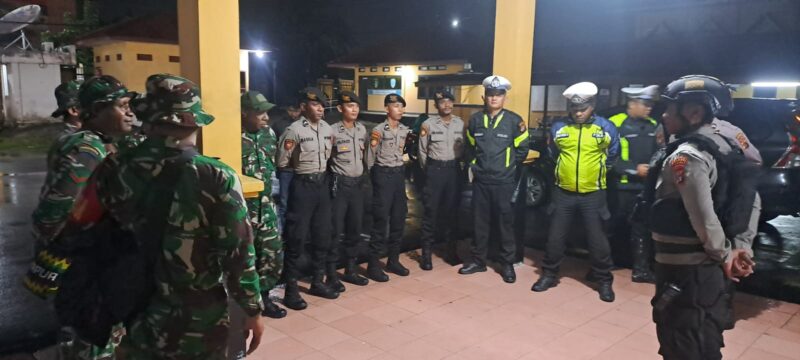 Kodim 1710/Mimika dan Polres Mimika menggelar patroli gabungan di beberapa titik strategis di wilayah Mimika