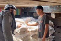 Bakamla RI melalui unsur KN. Tanjung Datu-301 berhasil mengamankan kapal KM Sinar Bahtera yang diduga melakukan penyelundupan bawang merah