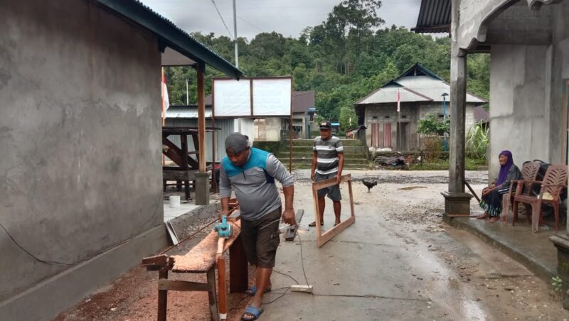 Satgas TMMD ke-125 Kodim 1506/Namlea terus menunjukkan kemajuan signifikan dalam pembangunan infrastruktur dan rehabilitasi rumah tidak layak huni