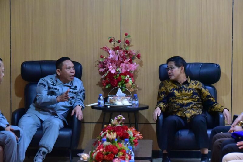 Kepala Bakamla RI, Laksdya TNI Dr. Irvansyah, S.H., M.Tr.Opsla., melanjutkan agenda kunjungan kerjanya di Manado