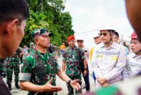 Kepala Staf Umum (Kasum) TNILetjen TNI Richard Tampubolon bersama Kepala Jaksa Agung Muda Tindak Pidana Khusus (Kajampidsus) Febrie Adriansyah