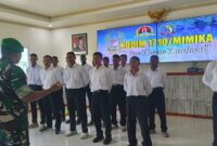 Dandim 1710/Mimika Letkol Inf M. Slamet Wijaya, S.Sos. M.Han. M.A., memberikan pengarahan kepada rekrutmen calon Prajurit TNI AD TA 2025