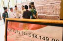 Presiden Republik Indonesia Prabowo Subianto dalam acara penyerahan uang pengganti kerugian negara sebesar Rp 13.255.244.538.149,00