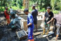 Satgas TMMD terus bekerja keras menuntaskan pembangunan sumur air bersih di Desa Tagalaya, Kecamatan Oba Selatan