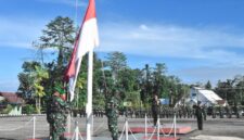 Dandim 1710/Mimika Letkol Inf M. Slamet Wijaya, S.Sos. M.Han. M.A. menggelar upacara bendera memperingati Hari Pahlawan tahun 2025