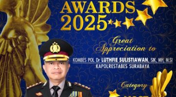 Kombes Pol Dr. Luthfie Sulistiawan, S.I.K., M.H., M.Si., Kapolrestabes Surabaya, menerima penghargaan Leadership Awards 2025