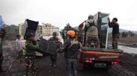 Tim Aju Setiap Saat Siap Bergerak (S3B) Divisi Infanteri (Divif) 2/Kostrad bersama Koramil 0821-14/Pronojiwo melaksanakan peninjauan lapangan