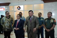 Panglima TNI Jenderal TNI Agus Subiyanto bersama Kasau, Wakasad, dan Wakasal mendampingi Menteri Pertahanan RI Sjafrie Sjamsoeddin