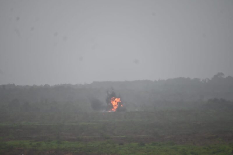 Unsur Udara TNI melaksanakan latihan Time on Target (TOT) Serangan Udara Langsung (SUL) sebagai bagian dari Latihan TNI Terintegrasi