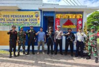 personel TNI dari Kodim 1710/Mimika bersinergi bersama Polri melaksanakan kegiatan pengamanan dan pelayanan kepada masyarakat