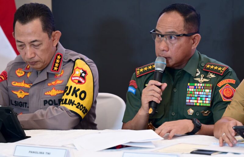 Panglima TNI Jenderal TNI Agus Subiyanto menegaskan komitmen TNI dalam mempercepat rekonstruksi dan rehabilitasi pascabencana