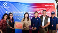 Tentara Nasional Indonesia (TNI) berkolaborasi mengirimkan bantuan logistik dari Kementrian Komunikasi dan Digital (Komdigi)