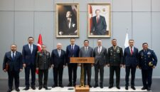 Wakil Panglima TNI Jenderal TNI Tandyo Budi R. mendampingi Menteri Pertahanan Republik Indonesia (Menhan RI) Sjafrie Sjamsoeddin