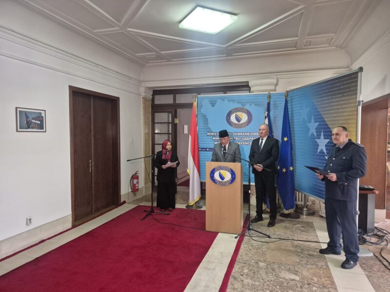 Wakil Panglima TNI Jenderal TNI Tandyo Budi R. mendampingi Menteri Pertahanan Republik Indonesia Sjafrie Sjamsoeddin