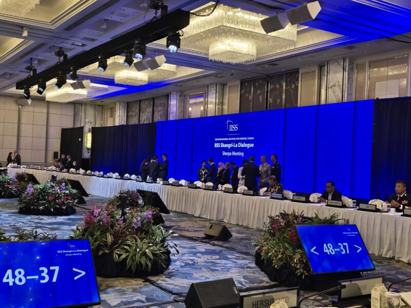 Sherpa Meeting Shangri-La Dialogue yang berlangsung di The Tower Ballroom, Shangri-La Hotel, Singapura