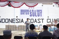 Bakamla RI dipimpin Direktur Operasi Laut Bakamla RI Laksma Bakamla Lukman Kharish melepas keberangkatan KN. Singa Laut-402