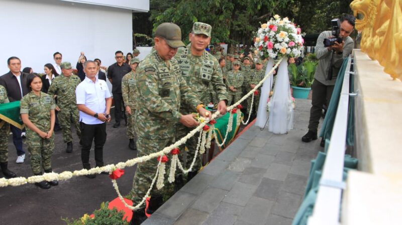 Panglima TNI Jenderal TNI Agus Subiyanto meresmikan Lapangan Serbaguna “Serka Dedy Unadi” di Markas Komando Kodam III/Siliwangi
