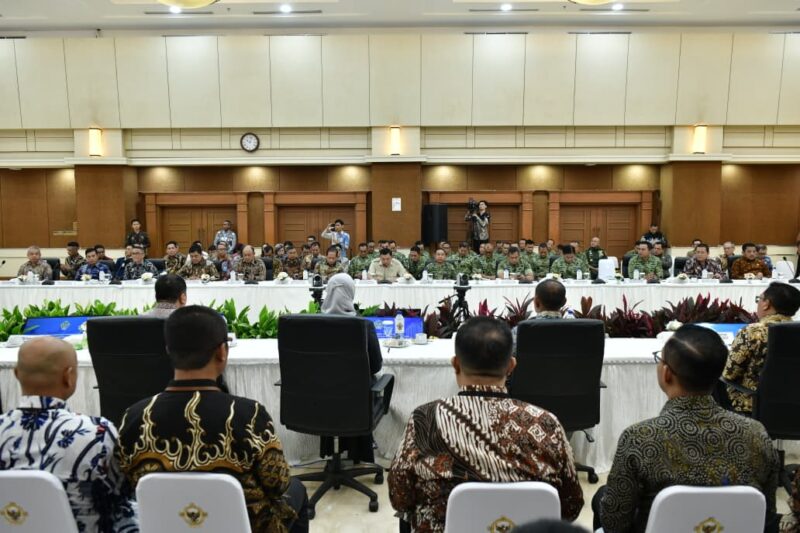 Entry Meeting Pemeriksaan atas Laporan Keuangan Kementerian Pertahanan Tahun Anggaran 2025 sekaligus Penyerahan Laporan Hasil Pemeriksaan