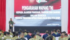 Wakil Panglima TNI Jenderal TNI Tandyo Budi R memberikan pengarahan kepada jajaran Pangdam, Danrem, dan Dandim