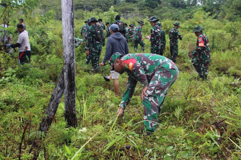 Karya bakti pembersihan pekuburan umum Distrik Dekai, Kabupaten Yahukimo