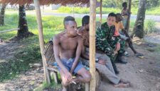 Babinsa Koramil 1710-07/Mapurujaya, Pelda Retno Sumantri melaksanakan kegiatan Komunikasi Sosial (Komsos) bersama warga binaan