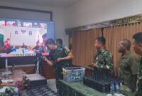 Kodim 1710/Mimika mengikuti kegiatan video conference (vicon) pengecekan materil yang diselenggarakan oleh Komlekdam XVII/Cenderawasih