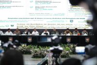 Konferensi pers percepatan pelaksanaan rehabilitasi dan rekonstruksi pascabencana alam di wilayah Sumatera