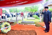 Panglima TNI Jenderal TNI Agus Subiyanto memimpin upacara penyerahan jenazah Wakil Presiden ke-6 Republik Indonesia almarhum Jenderal TNI (Purn) Try Sutrisno