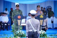 Panglima TNI Jenderal TNI Agus Subiyanto bersama Kapolri Jenderal Polisi Listyo Sigit Prabowo memimpin Apel Gelar Pasukan Operasi Terpusat “Ketupat 2026”