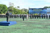 Komandan Lanud Sjamsudin Noor Kolonel Pnb Hilman L.P. Ambarita, M.M.S., melepas 2 (Dua) personel terbaiknya