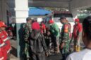 Palang Merah Indonesia (PMI) bekerja sama dengan Rumah Sakit Umum Daerah (RSUD) dan TNI bahu-membahu memberikan pelayanan kesehatan